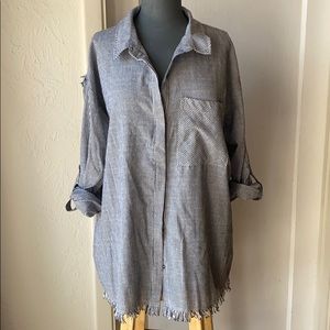 BUTTON DOWN STRIPED SHIRT